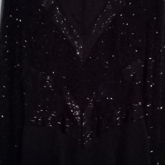 A black long dinner dress - Picture 2 of 2